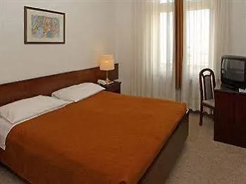 Riviera Konukevi 2*