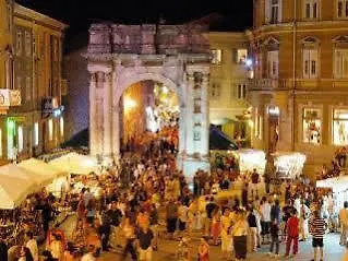 Konukevi Riviera Pula