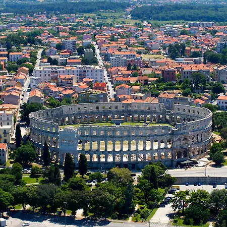 Konukevi Riviera Pula